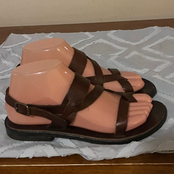 B & B Brown Leather Sandals Sz 7 - Picture 2 of 12
